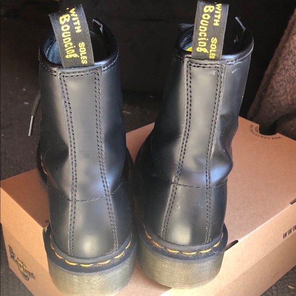 Dr. Martines classic combat boot - Picture 2 of 4